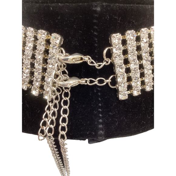 New Rhinestone Necklace Womens 1Size Choker Style Shiny Iridescent Multi Strands - Picture 4 of 5